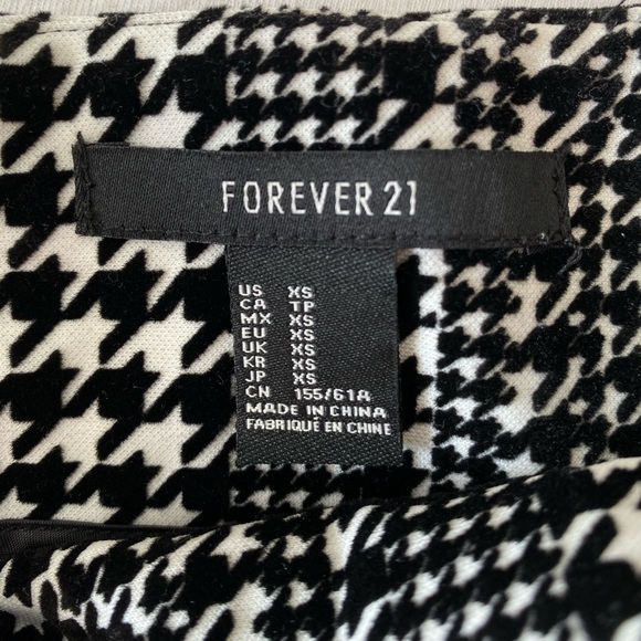 Forever 21 Shorts - Picture 4 of 6